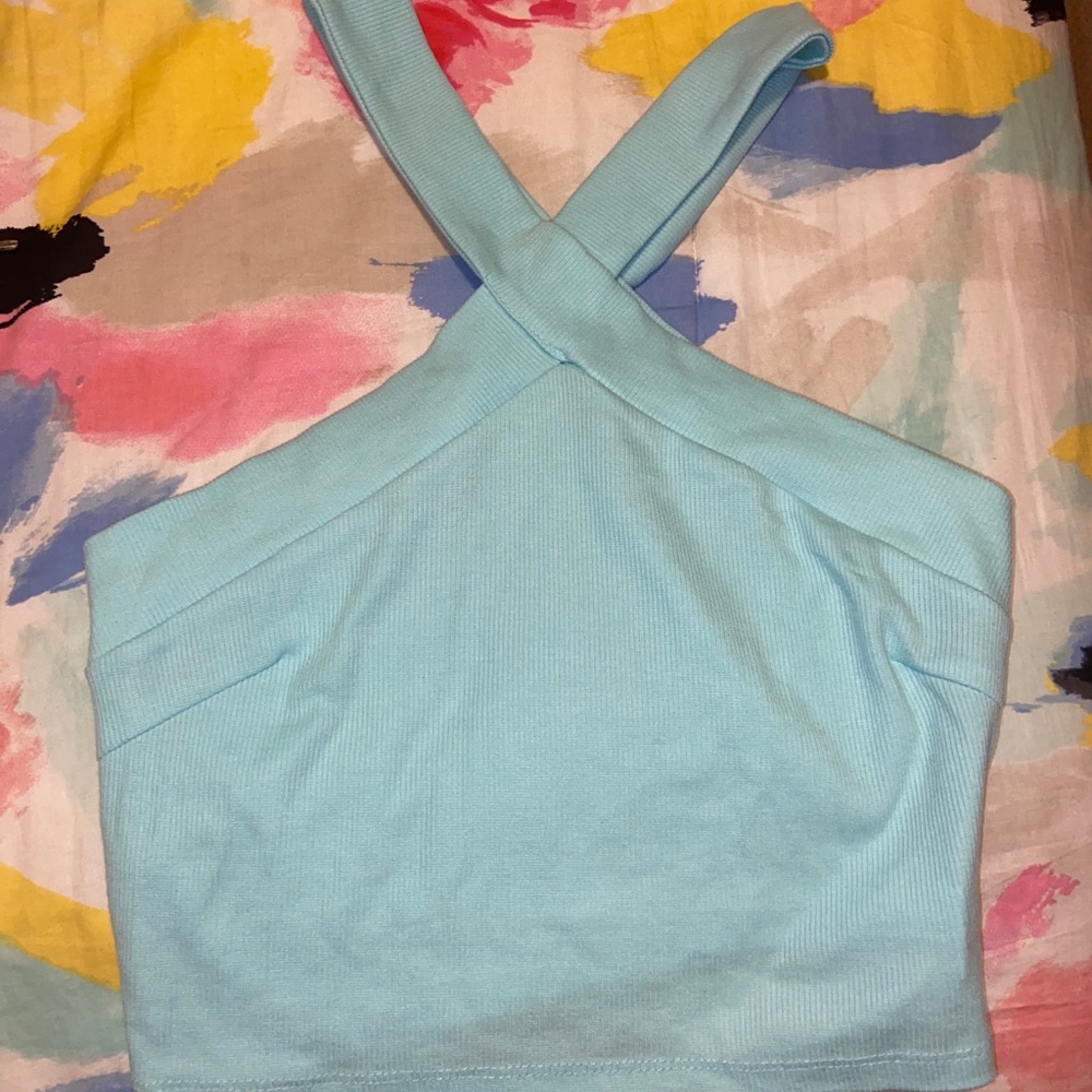 Cute cropped blue tank